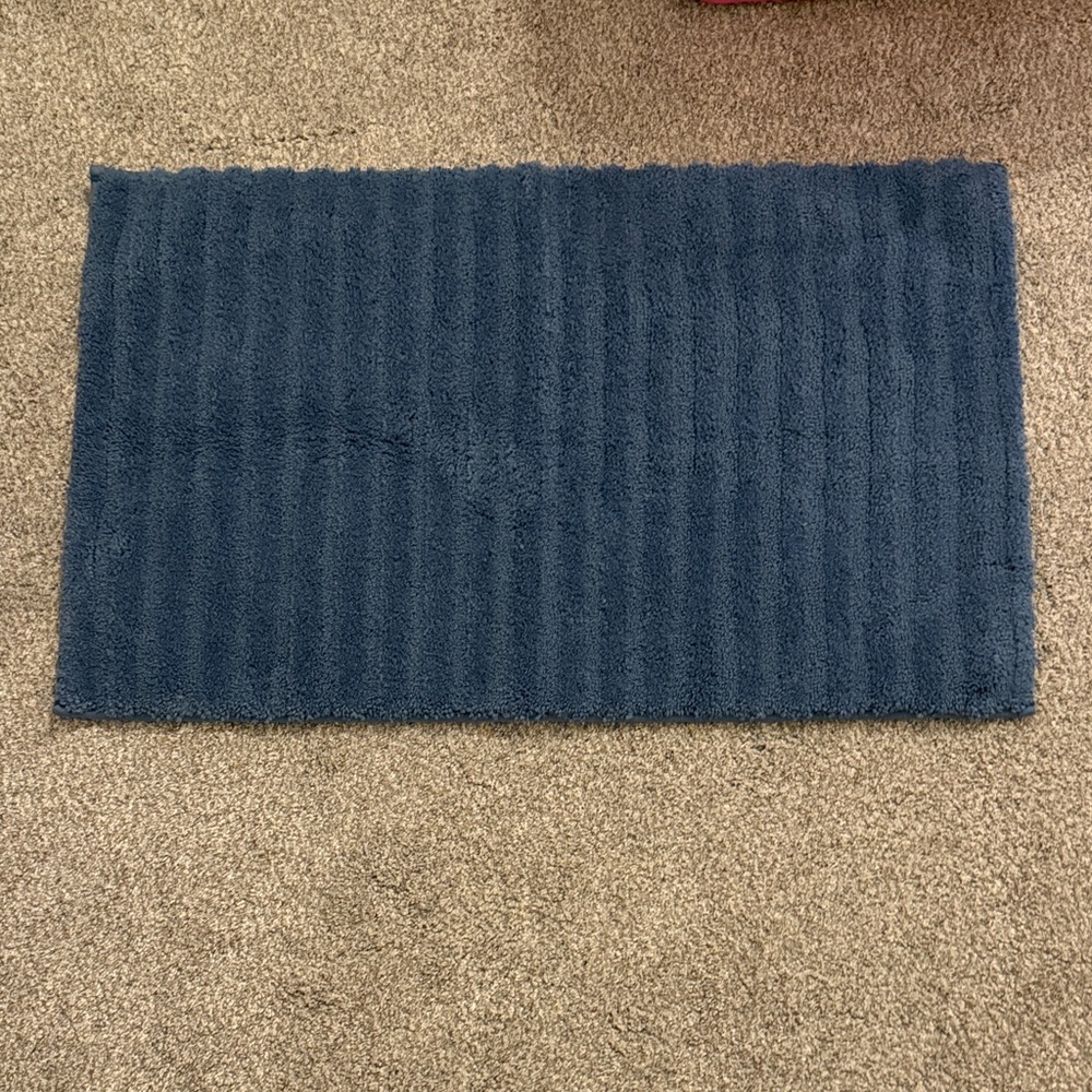 Sonoma Goods For Life Navy Blue Quick-Dry Bath Rug 20x32